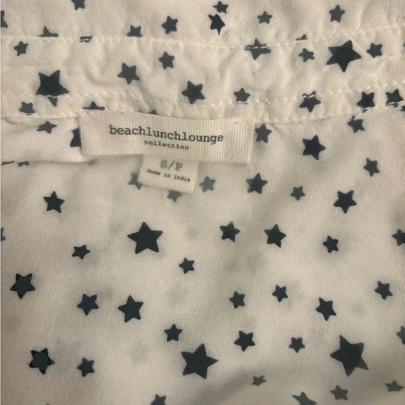 Beach Lunch Lounge Super Soft Button Down Blue and White Stars Shirt Size Small - Picture 3 of 3